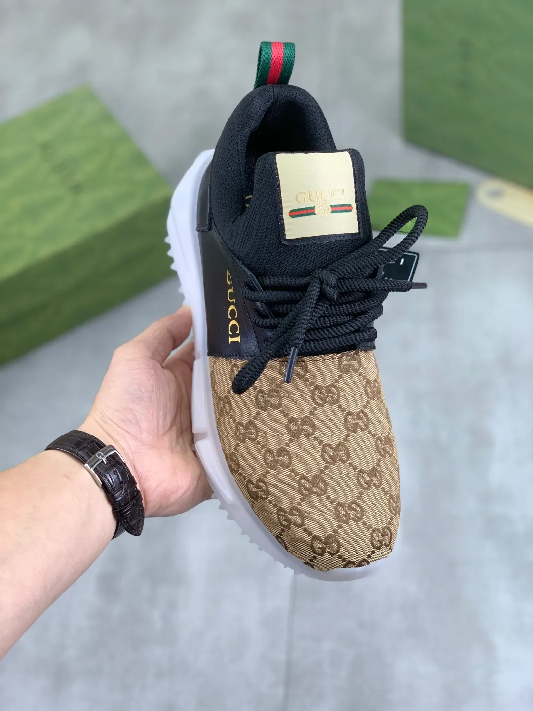 Men's shoes 💰P460💰[New style]🆘 Gucci [GUCCI] classic fashion high-top men's shoes, synchronized with counters, exquisite workmanship, exquisite color matching, the upper is made of original soft double G calfskin Gucci webbing ➕ first-layer pigskin lining ➕ pigskin feet The lasts made according to the original version are quite attractive both on the foot and in the placement. There is no need to explain the good style, the workmanship is superior, quality determines everything, absolutely versatile, code number: 38-44, 2️⃣colors🉑️ to choose from